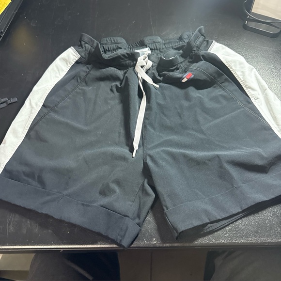Pants - Tommy Hilfiger Sport  Activewear Shorts Medium Black